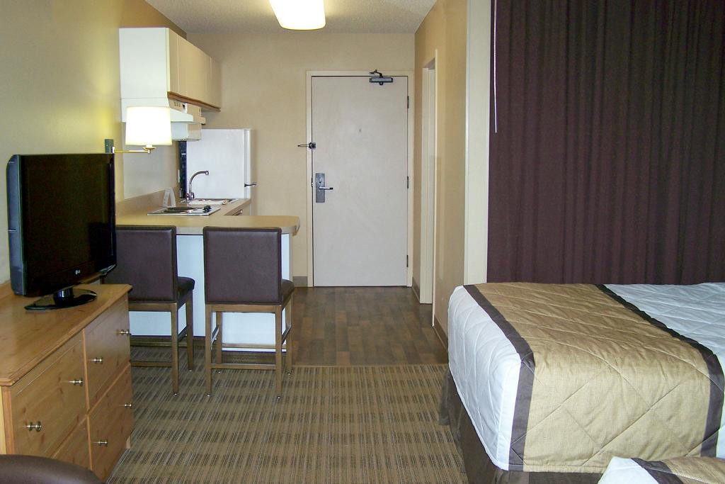 Auburn Hills Extended Stay Inn Exterior foto